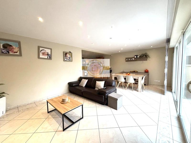 Maison traditionnelle - 135 m² - 6 pièces