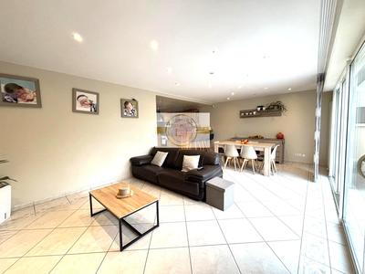 Maison traditionnelle - 135 m² - 6 pièces