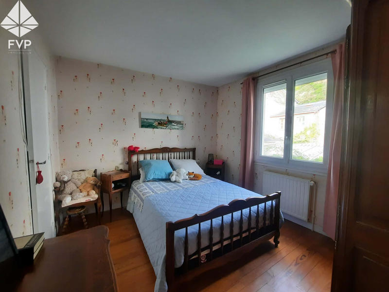 Maison - 90 m² - 6 pièces