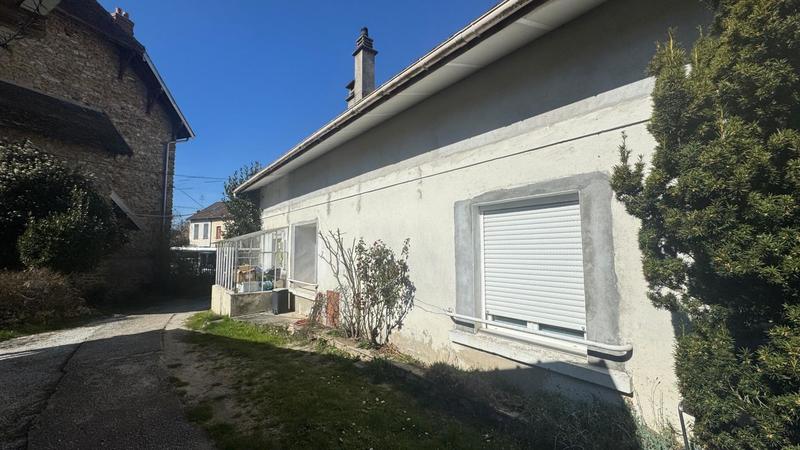Maison - 203 m² - 6 pièces