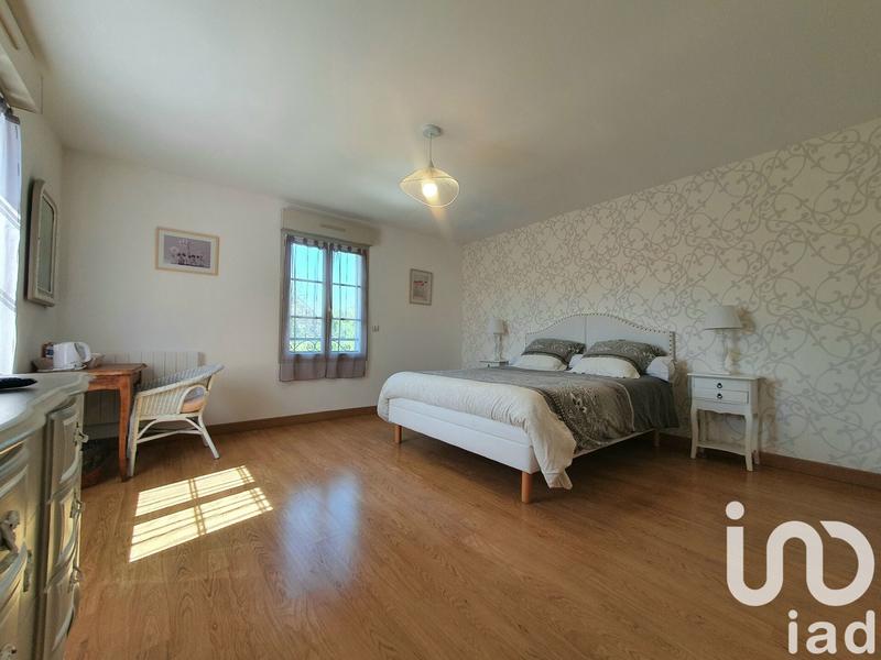 Maison - 218 m² - 8 pièces