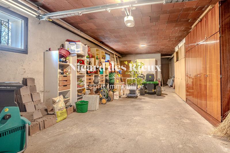 Maison - 260 m² - 7 pièces