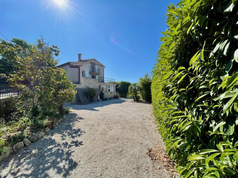 Villa - 100 m² - 4 pièces