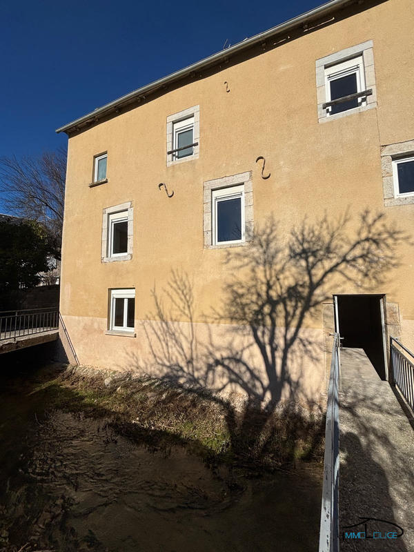 Appartement - 180 m² - 9 pièces