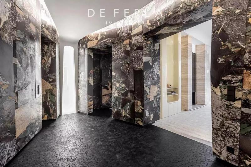 Appartement - 285 m² - 6 pièces