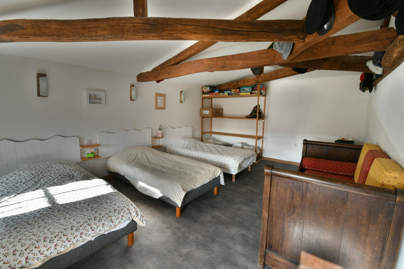 Maison - 295 m² - 10 pièces