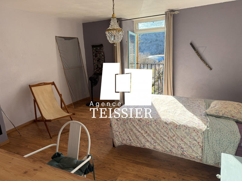 Maison - 166 m² - 6 pièces