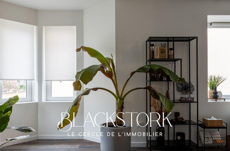 Villa - 243 m² - 7 pièces