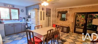 Maison - 260 m² - 7 pièces