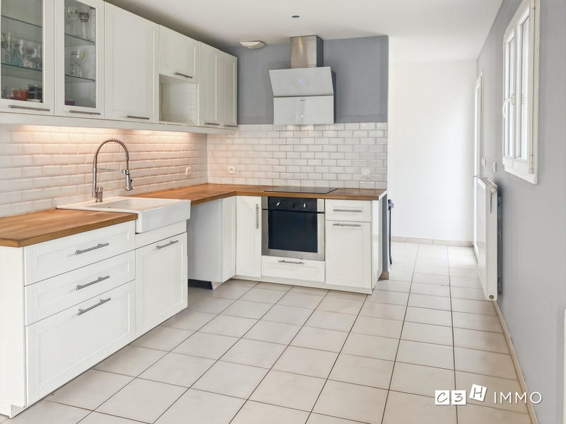 Maison - 94 m² - 4 pièces