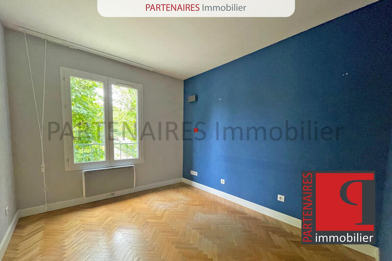 Appartement - 110 m² - 6 pièces