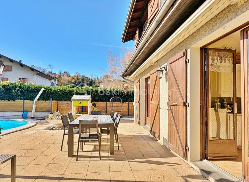 Maison traditionnelle - 143 m² - 5 pièces