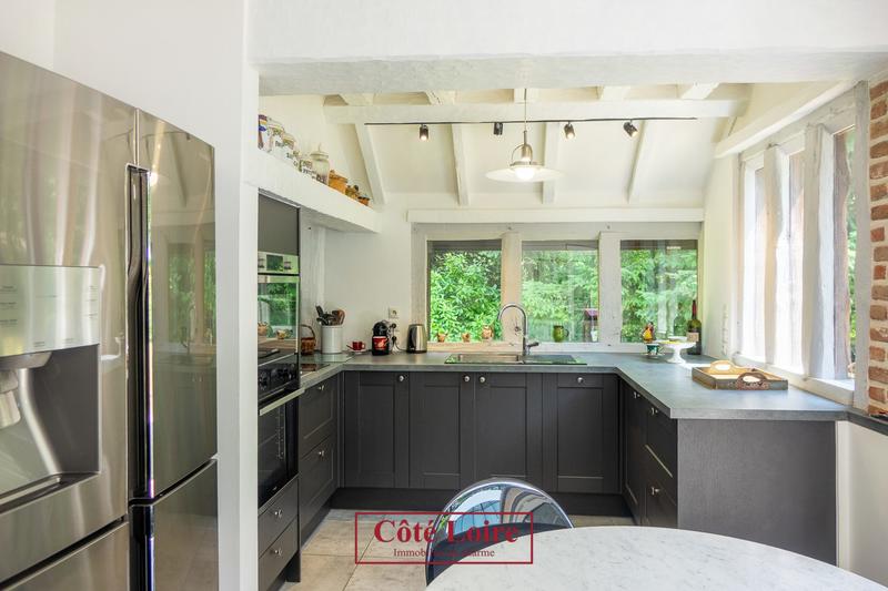 Maison - 251 m² - 8 pièces