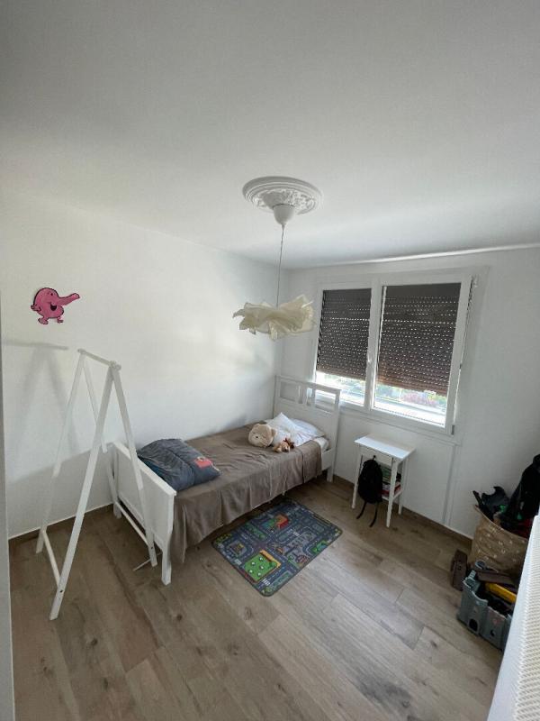 Appartement - 80 m² - 5 pièces