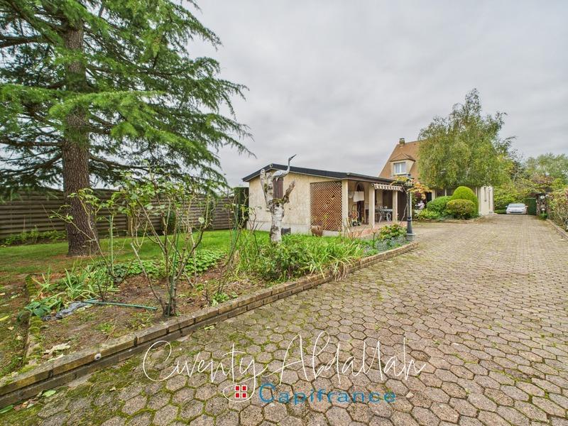 Maison - 192 m² - 6 pièces