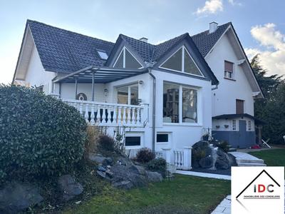 Maison - 166 m² - 6 pièces