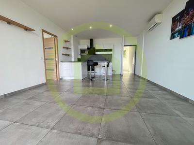 Appartement - 82 m² - 3 pièces