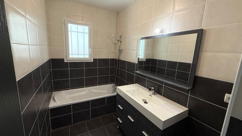 Maison - 83 m² - 4 pièces