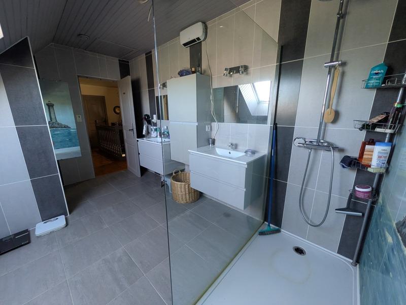 Maison - 167 m² - 7 pièces