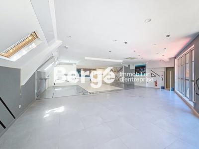 Local commercial - 200 m² - 4 pièces