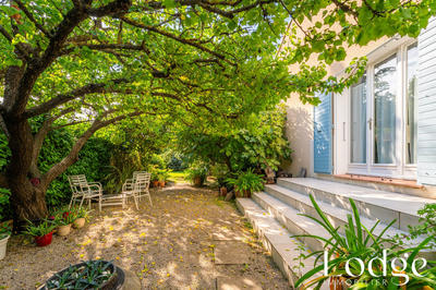 Maison traditionnelle - 180 m² - 6 pièces