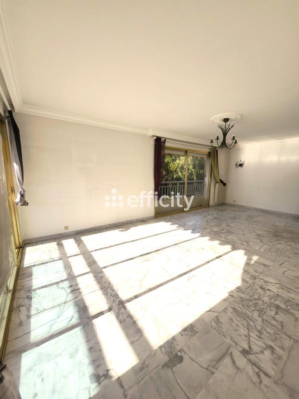 Appartement ancien - 81 m² - 3 pièces