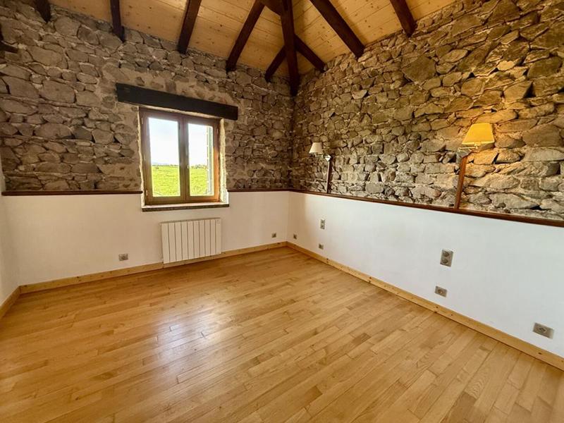 Maison - 330 m² - 8 pièces