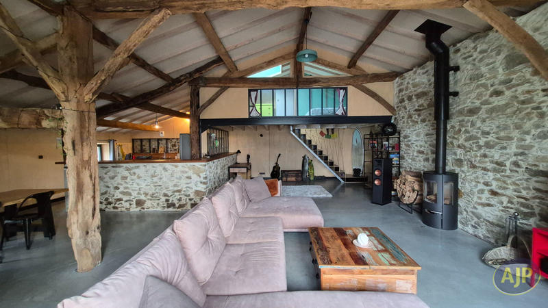 Maison - 121 m² - 4 pièces