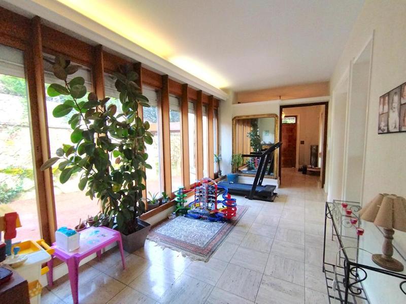 Demeure - 316 m² - 9 pièces