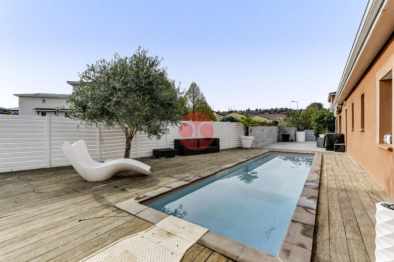 Maison - 146 m² - 5 pièces