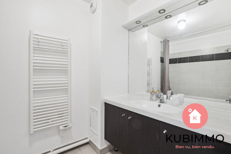 Appartement - 85 m² - 4 pièces