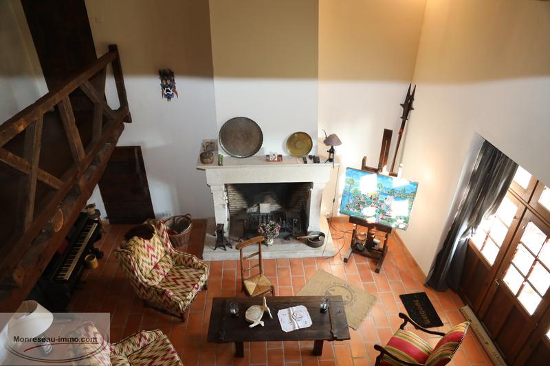 Propriété - 250 m² - 9 pièces