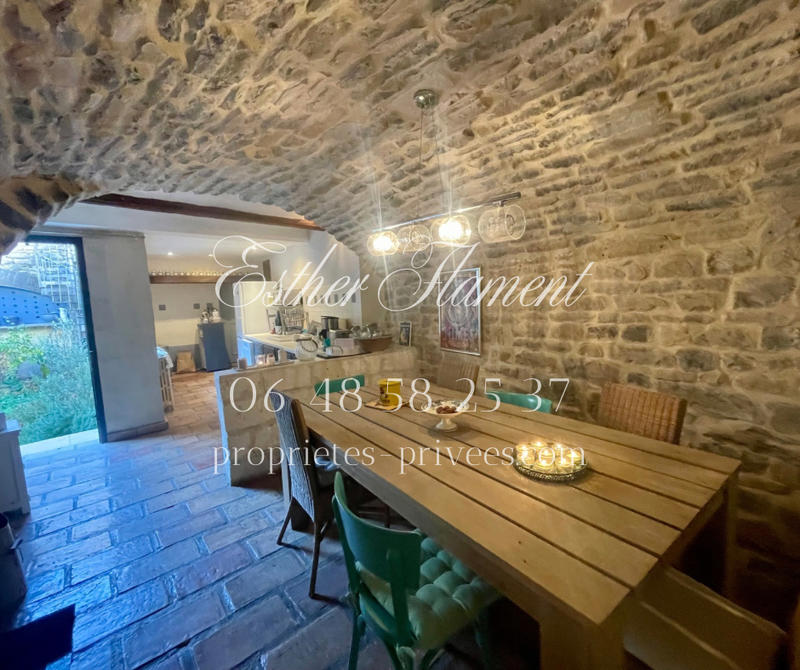 Maison - 213 m² - 6 pièces