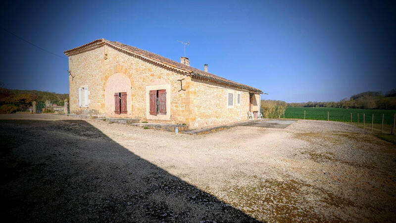 Maison - 169 m² - 7 pièces