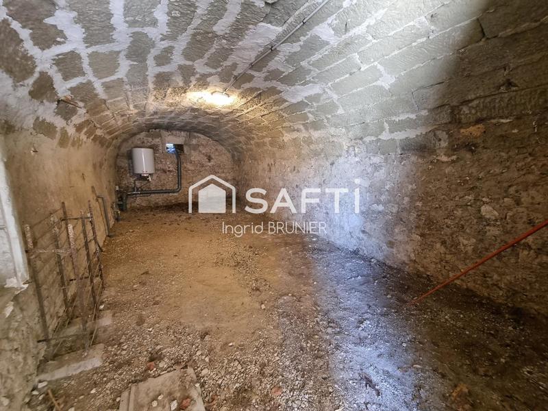 Maison - 257 m² - 9 pièces