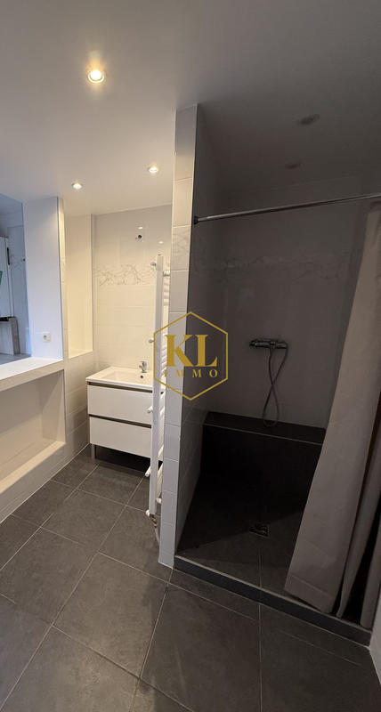 Appartement - 82 m² - 4 pièces