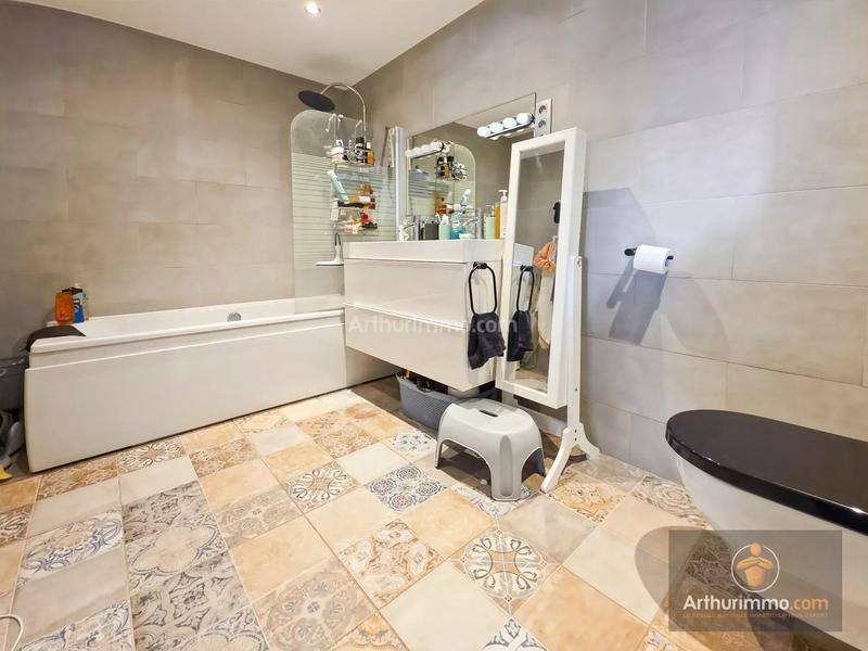 Maison - 101 m² - 6 pièces