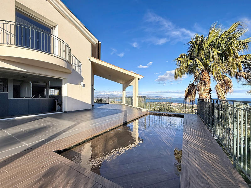 Maison contemporaine - 197 m² - 4 pièces