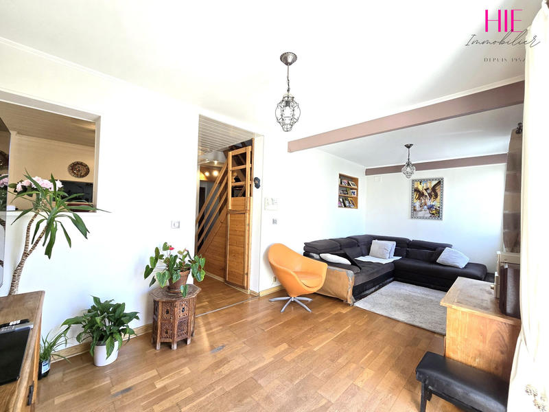 Maison - 80 m² - 5 pièces