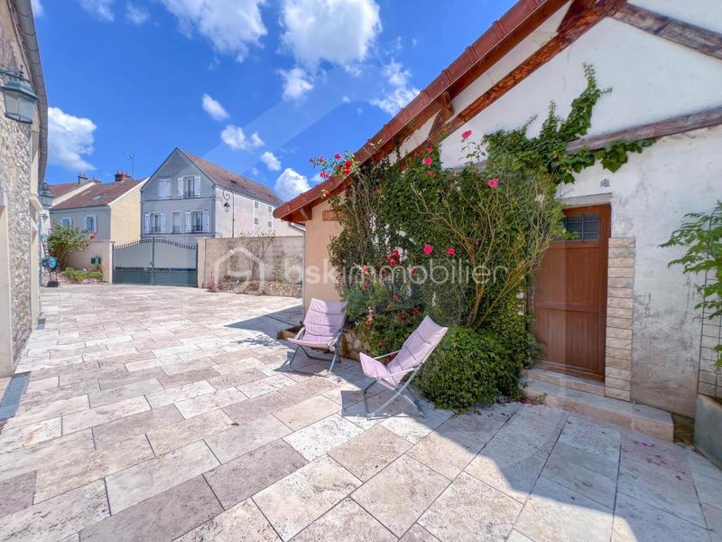 Maison ancienne - 446 m² - 8 pièces