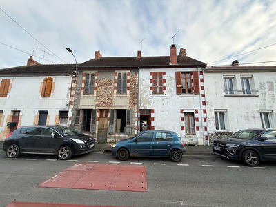 Maison - 151 m² - 10 pièces