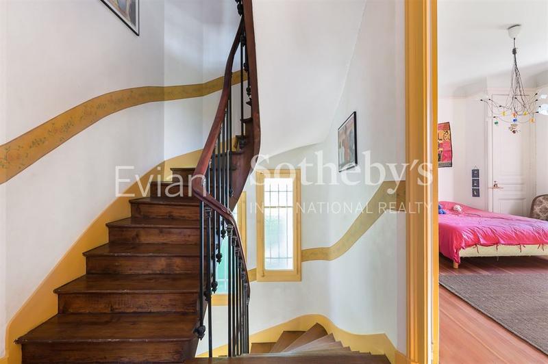 Maison - 400 m² - 13 pièces