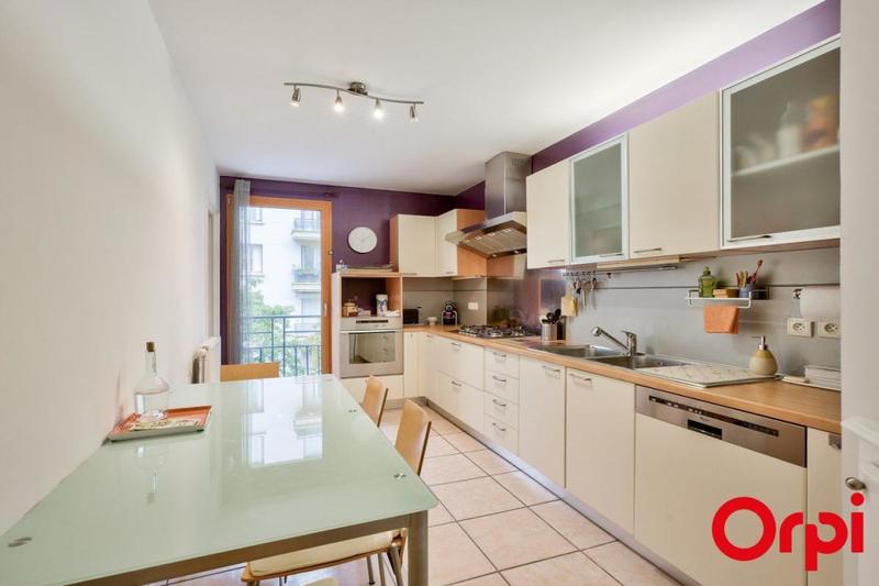 Appartement - 83 m² - 3 pièces