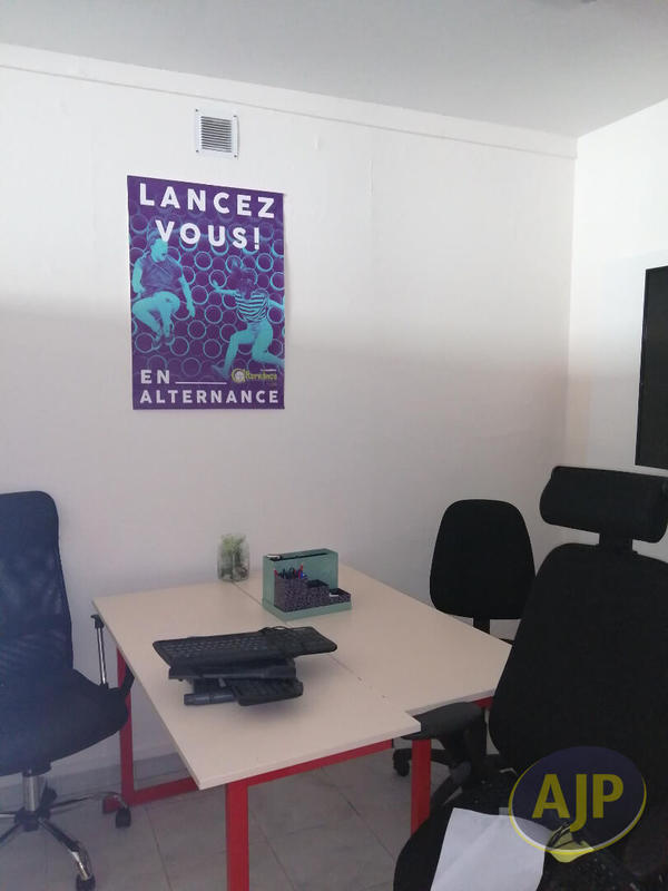 Local commercial - 99 m²