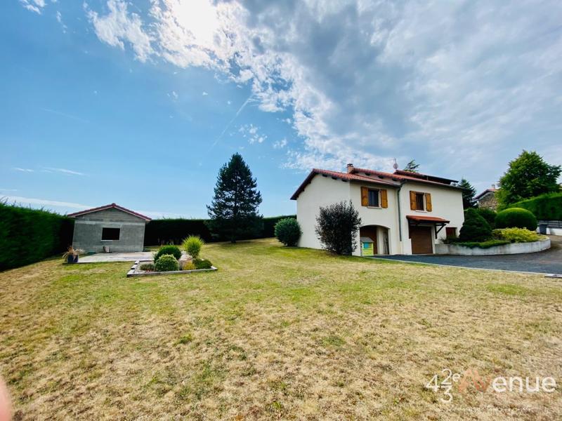 Maison - 156 m² - 9 pièces