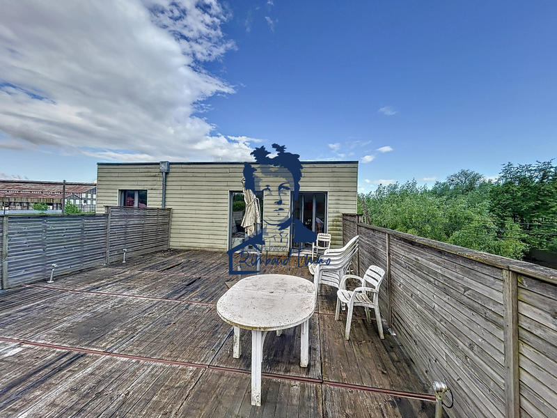 Local d'activités - 325 m²