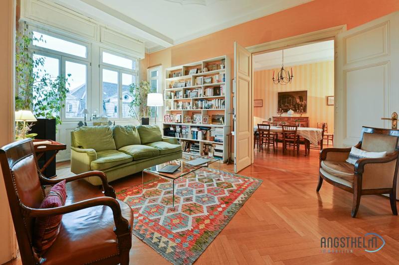 Appartement - 261 m² - 8 pièces