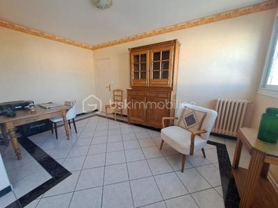 Appartement - 96 m² - 4 pièces