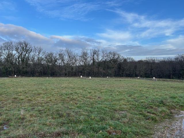 Terrain constructible - 692 m²