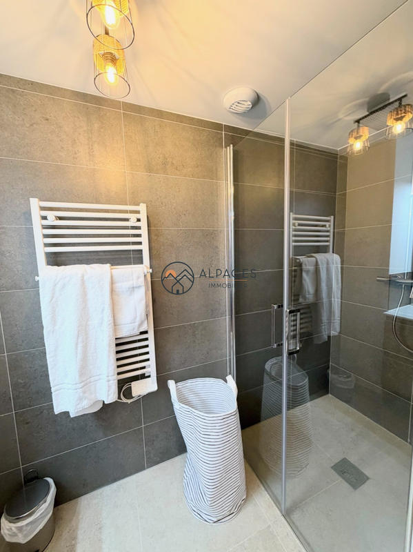 Appartement - 92 m² - 4 pièces